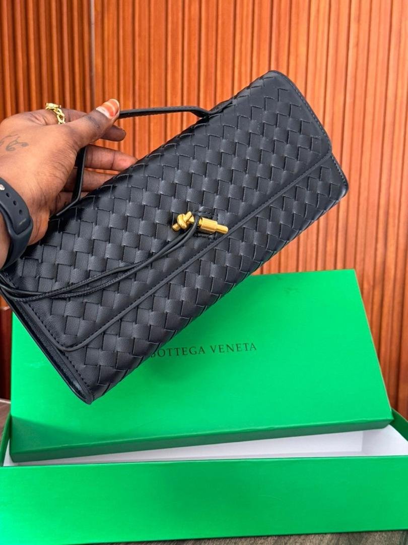 Pochette Femme Noir Tressée Bottega Veneta Cuir