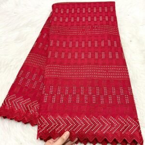 Dentelle Suisse Brodée Premium - Rouge Passion avec Strass Argentés