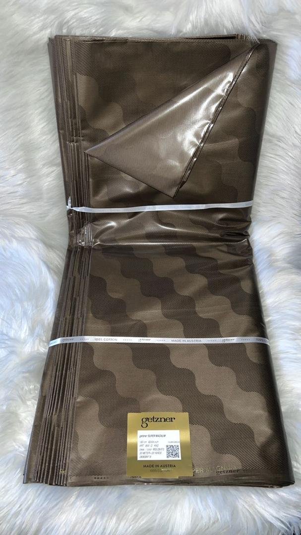 Tissu Getzner Premium - Kaki Olive Motif Camouflage Ondulé Jacquard